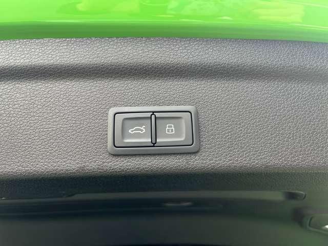 ＲＳ Ｑ３ スポーツバック ベースグレード　２．５　４ＷＤ　ラッピング　ＲＳデザインＰＫＧ　マトリクスＬＥＤ　２１インチアルミ　ローダウン　サンルーフ　ブラックスタイリングＰＫＧ　ＲＳデザインシート　ＲＳダンピングサス　ＲＳエキゾーストシステム（36枚目）