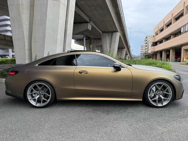 Ｅクラス Ｅ４５０　４マチック　クーペ　スポーツ　４ＷＤ　本革　サンルーフ　２１インチＢＣフォージド　フルラッピング　エアサスロワリングキット取付（5枚目）