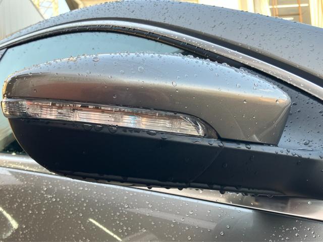 パサートＣＣ Ｖ６　４モーション　レザーインテリア　電動シート　前後席シートヒーター　キセノンヘッドライト　１８インチアルミホイール　フロントドリルドブレーキローター　ローダウン　ナビ　フルセグＴＶ　バックカメラ　パドルシフト（7枚目）