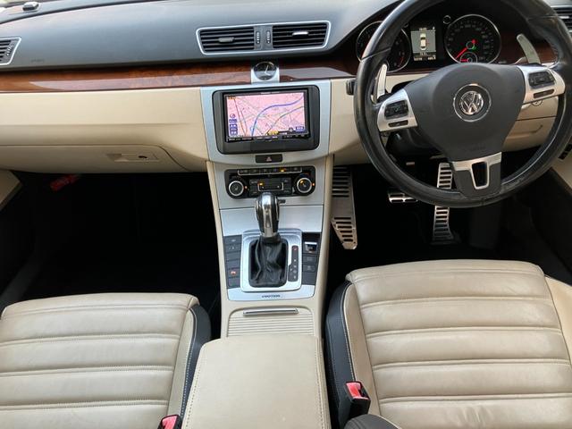 パサートＣＣ Ｖ６　４モーション　レザーインテリア　電動シート　前後席シートヒーター　キセノンヘッドライト　１８インチアルミホイール　フロントドリルドブレーキローター　ローダウン　ナビ　フルセグＴＶ　バックカメラ　パドルシフト（19枚目）