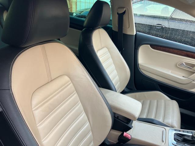 パサートＣＣ Ｖ６　４モーション　レザーインテリア　電動シート　前後席シートヒーター　キセノンヘッドライト　１８インチアルミホイール　フロントドリルドブレーキローター　ローダウン　ナビ　フルセグＴＶ　バックカメラ　パドルシフト（24枚目）