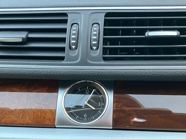 パサートＣＣ Ｖ６　４モーション　レザーインテリア　電動シート　前後席シートヒーター　キセノンヘッドライト　１８インチアルミホイール　フロントドリルドブレーキローター　ローダウン　ナビ　フルセグＴＶ　バックカメラ　パドルシフト（39枚目）