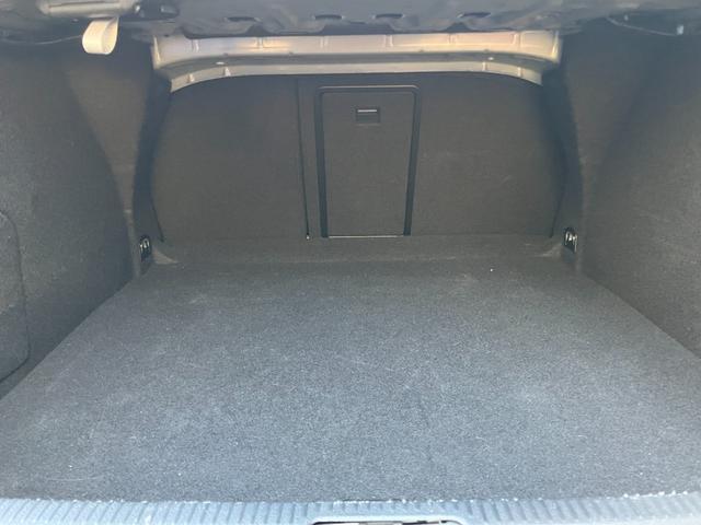 パサートＣＣ Ｖ６　４モーション　レザーインテリア　電動シート　前後席シートヒーター　キセノンヘッドライト　１８インチアルミホイール　フロントドリルドブレーキローター　ローダウン　ナビ　フルセグＴＶ　バックカメラ　パドルシフト（56枚目）