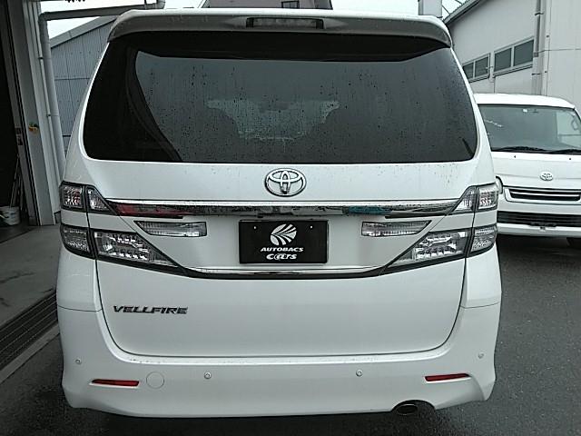 ヴェルファイア ２．４Ｚ　ゴールデンアイズ　ワンオーナー　キーレス　フルセグ　ナビ＆ＴＶ　１８アルミホイール　乗車定員７人　エアバッグ　オートマ　フル装備　ＨＩＤヘッドライト　ＥＴＣ　バックカメラ　スマートキー（4枚目）