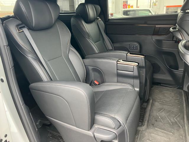 アルファード Z ワンオーナー サンルーフ 革シート キーレス フルセグ ナビ&TV 18アルミホイール 乗車定員7人 エアバッグ オートマ ETC バックカメラ スマートキー(12枚目)