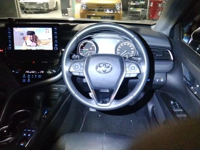 カムリ ＷＳレザーパッケージ　革シート　キーレス　フルセグ　ナビ＆ＴＶ　１８アルミホイール　エアバッグ　オートマ　フル装備　ＥＴＣ　バックカメラ　スマートキー（7枚目）