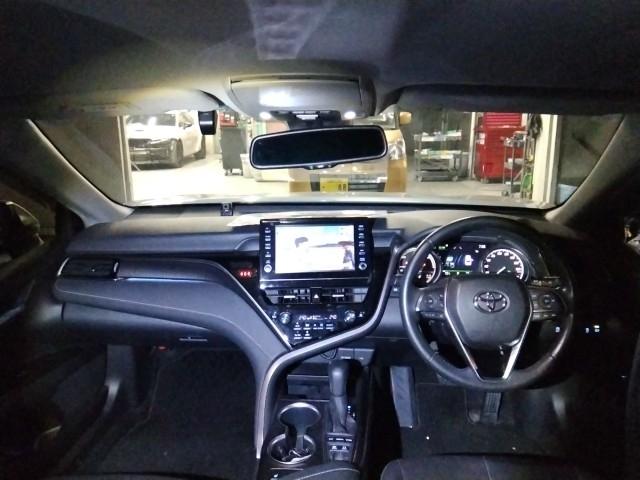 カムリ ＷＳレザーパッケージ　革シート　キーレス　フルセグ　ナビ＆ＴＶ　１８アルミホイール　エアバッグ　オートマ　フル装備　ＥＴＣ　バックカメラ　スマートキー（8枚目）