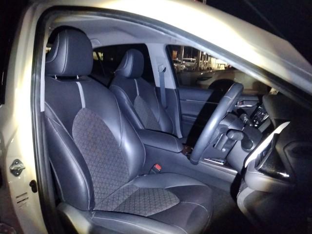 カムリ ＷＳレザーパッケージ　革シート　キーレス　フルセグ　ナビ＆ＴＶ　１８アルミホイール　エアバッグ　オートマ　フル装備　ＥＴＣ　バックカメラ　スマートキー（9枚目）