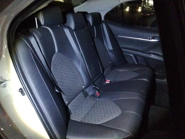 カムリ ＷＳレザーパッケージ　革シート　キーレス　フルセグ　ナビ＆ＴＶ　１８アルミホイール　エアバッグ　オートマ　フル装備　ＥＴＣ　バックカメラ　スマートキー（10枚目）