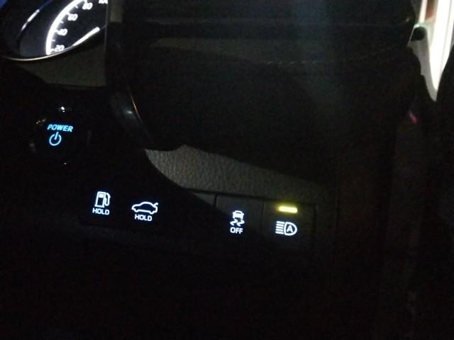 カムリ ＷＳレザーパッケージ　革シート　キーレス　フルセグ　ナビ＆ＴＶ　１８アルミホイール　エアバッグ　オートマ　フル装備　ＥＴＣ　バックカメラ　スマートキー（16枚目）