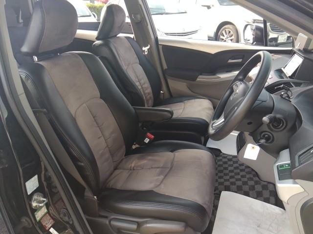 オデッセイ Ｍファインスピリット　キーレス　フルセグ　ナビ＆ＴＶ　１９アルミホイール　乗車定員７人　エアバッグ　オートマ　フル装備　ＨＩＤヘッドライト　ＥＴＣ　バックカメラ（10枚目）