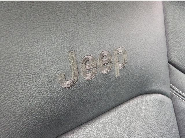 ジープ・ラングラーアンリミテッド サハラ ワンオーナー ブラックレザーシート AppleCarplay/AndroidAuto対応純正ナビTV フロント/サイド/バックカメラ 追従式クルコン 純正18インチアルミ シート&ステアリングヒーター(17枚目)