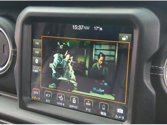 ジープ・ラングラーアンリミテッド サハラ ワンオーナー ブラックレザーシート AppleCarplay/AndroidAuto対応純正ナビTV フロント/サイド/バックカメラ 追従式クルコン 純正18インチアルミ シート&ステアリングヒーター(22枚目)