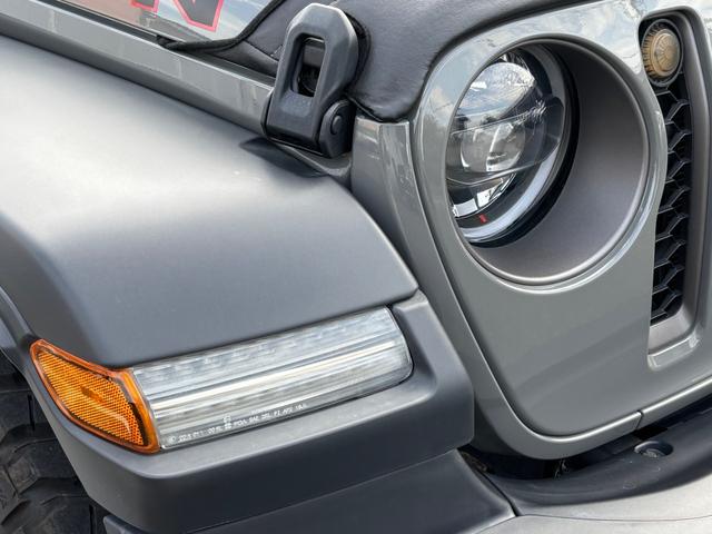ジープ・ラングラーアンリミテッド ルビコン ブラックレザー ルーフラック AppleCarPlay/AndroidAuto対応純正ナビTV バック/サイド/フロントカメラ シートヒーター 純正17インチアルミ アダプティブクルーズコントロール(31枚目)