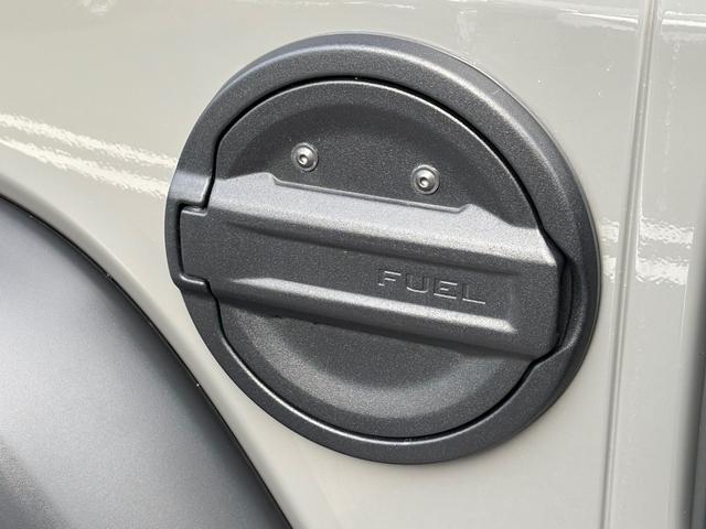 ジープ・ラングラーアンリミテッド ルビコン ブラックレザー ルーフラック AppleCarPlay/AndroidAuto対応純正ナビTV バック/サイド/フロントカメラ シートヒーター 純正17インチアルミ アダプティブクルーズコントロール(33枚目)