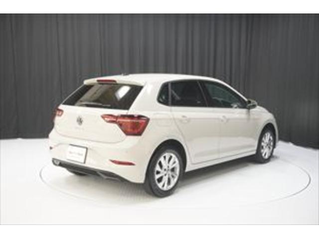 ポロ TSIスタイル ナビゲーション バックカメラ ETC アルミホイール ACC LEDヘッドライト オートエアコン(3枚目)