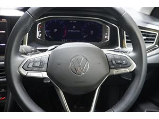 ポロ TSIスタイル ナビゲーション バックカメラ ETC アルミホイール ACC LEDヘッドライト オートエアコン(17枚目)