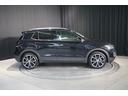 3、点検整備。ご納車前に”Das WeltAuto”独自の「点検チェック項目シート」により、部品や機能に関する全71項目もの厳しいチェックを実施します。