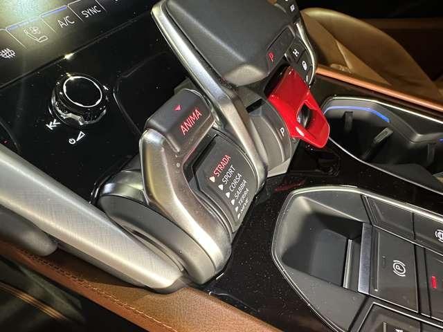 ウルス ベースグレード(28枚目)