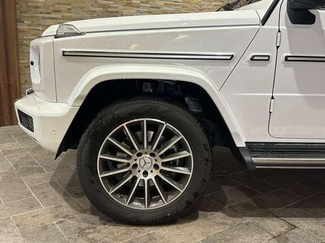 Ｇクラス Ｇ４００ｄ　ＡＭＧライン　ディーゼルターボ　４ＷＤ　内装ホワイト　アダプティブダンピングシステム　ラグジュアリーパッケージ　ボディ同色スペアタイヤリング（15枚目）