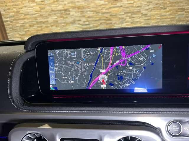 Ｇクラス Ｇ４００ｄ　ＡＭＧライン　ディーゼルターボ　４ＷＤ　内装ホワイト　アダプティブダンピングシステム　ラグジュアリーパッケージ　ボディ同色スペアタイヤリング（21枚目）