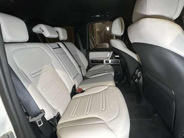 Ｇクラス Ｇ４００ｄ　ＡＭＧライン　ディーゼルターボ　４ＷＤ　内装ホワイト　アダプティブダンピングシステム　ラグジュアリーパッケージ　ボディ同色スペアタイヤリング（26枚目）