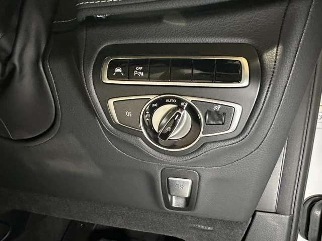 Ｇクラス Ｇ４００ｄ　ＡＭＧライン　ディーゼルターボ　４ＷＤ　内装ホワイト　アダプティブダンピングシステム　ラグジュアリーパッケージ　ボディ同色スペアタイヤリング（27枚目）