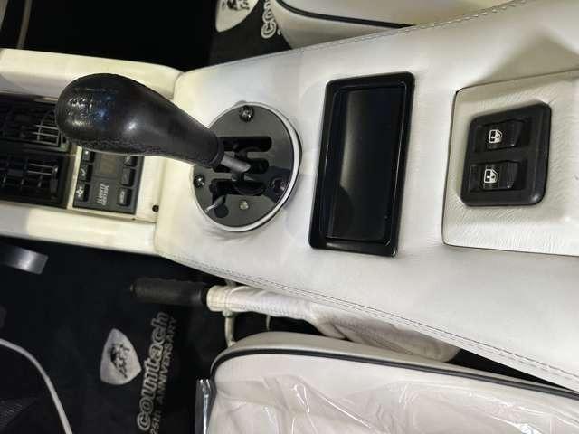 カウンタック 5.2 V12 25th(31枚目)