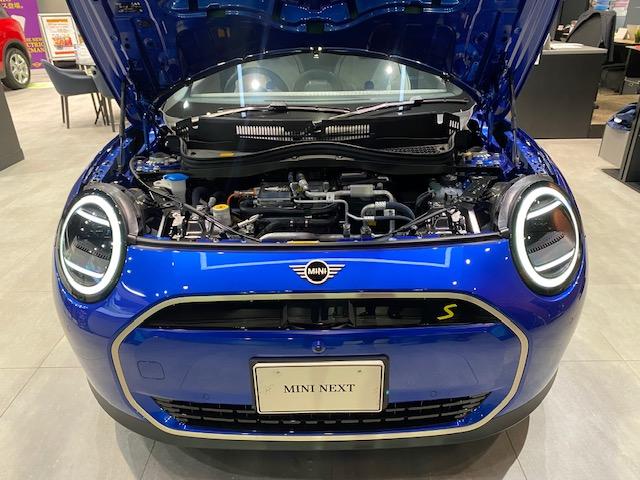 ＭＩＮＩ クーパーＳＥ　フェイバリット・トリム　Ｍパッケージ（8枚目）