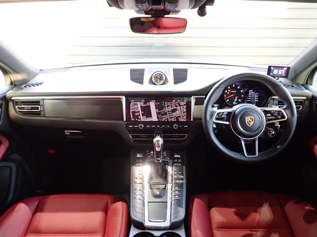 マカン マカンＧＴＳ　パノラマルーフ・スポーツクロノＰ・アダプティブクルーズコントロール・シートヒーター・パワステ＋・ＢＯＳＥサラウンド・ガーネットレッドシートベルト・エントリー＆ドライブ・アルミニウムＰＤＫレバー（10枚目）