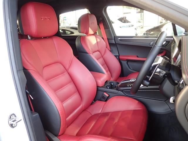 マカン マカンＧＴＳ　パノラマルーフ・スポーツクロノＰ・アダプティブクルーズコントロール・シートヒーター・パワステ＋・ＢＯＳＥサラウンド・ガーネットレッドシートベルト・エントリー＆ドライブ・アルミニウムＰＤＫレバー（14枚目）