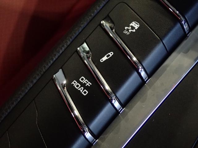 マカン マカンＧＴＳ　パノラマルーフ・スポーツクロノＰ・アダプティブクルーズコントロール・シートヒーター・パワステ＋・ＢＯＳＥサラウンド・ガーネットレッドシートベルト・エントリー＆ドライブ・アルミニウムＰＤＫレバー（17枚目）