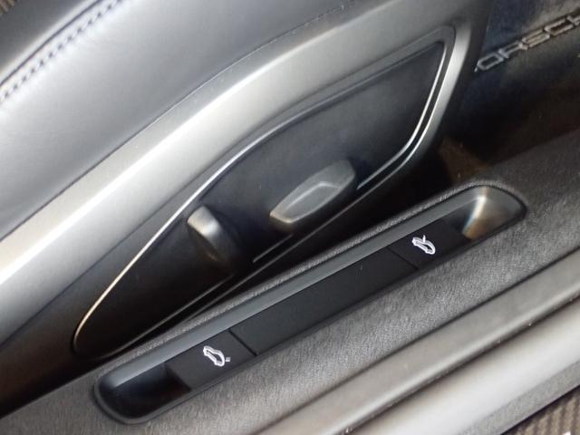 ９１１ ９１１ＧＴ３ツーリングパッケージ　ＰＣＣＢフロントリフト４ｗａｙシート（17枚目）