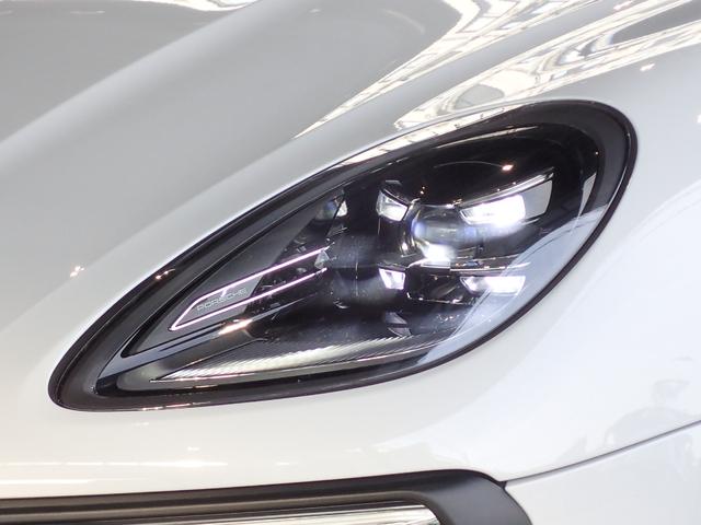 マカン マカンS ルーフスポクロティンテッドテール(2枚目)