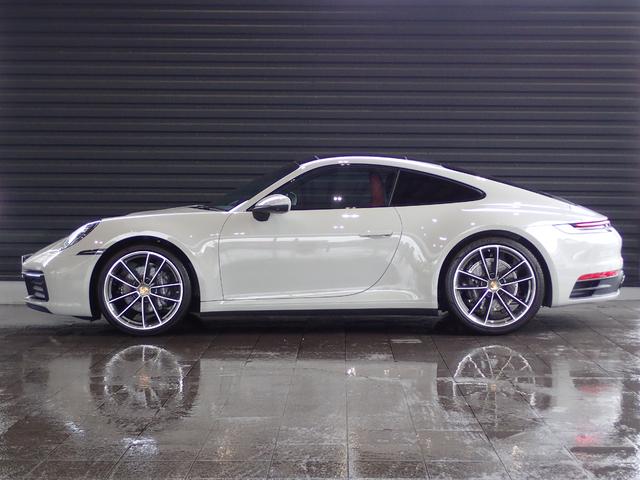 911 カレラ スポーツエキゾースト・マトリクスLED・電動ガラスサンルーフ・スポクロPKG・ヒーター付GTステア・OP20/21AW・OPテールライト・レーンチェンジ・エンボス加工ヘッドレスト・パワステ+(3枚目)