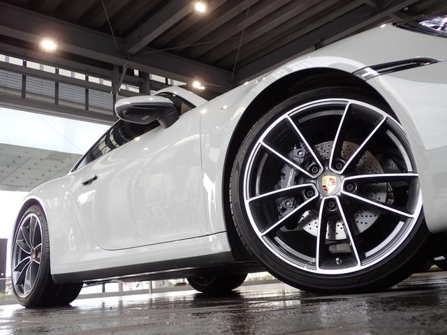 911 カレラ スポーツエキゾースト・マトリクスLED・電動ガラスサンルーフ・スポクロPKG・ヒーター付GTステア・OP20/21AW・OPテールライト・レーンチェンジ・エンボス加工ヘッドレスト・パワステ+(7枚目)