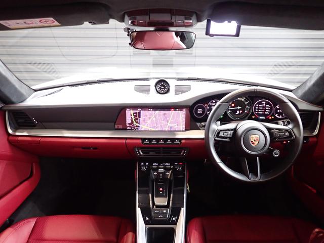 911 カレラ スポーツエキゾースト・マトリクスLED・電動ガラスサンルーフ・スポクロPKG・ヒーター付GTステア・OP20/21AW・OPテールライト・レーンチェンジ・エンボス加工ヘッドレスト・パワステ+(9枚目)