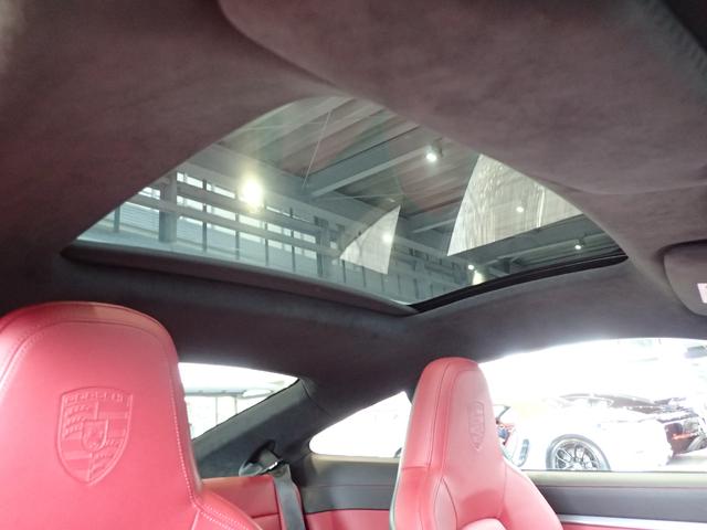 911 カレラ スポーツエキゾースト・マトリクスLED・電動ガラスサンルーフ・スポクロPKG・ヒーター付GTステア・OP20/21AW・OPテールライト・レーンチェンジ・エンボス加工ヘッドレスト・パワステ+(13枚目)