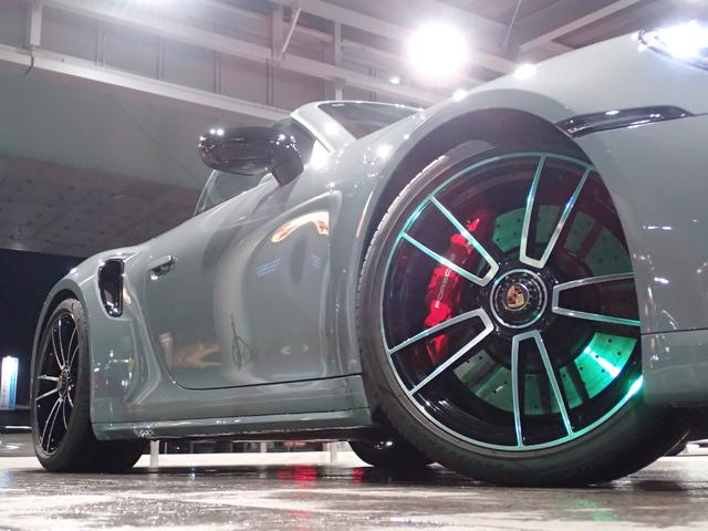 911 911ターボ カブリオレ スポーツエキゾースト・レザーインテリア・PASMスポーツサス-10mm・OP20/21AW・PDLS+マトリクスLED・OPテールライト・クロノダイアル&メーターパネルガーズレッド・GTスポーツステア(11枚目)