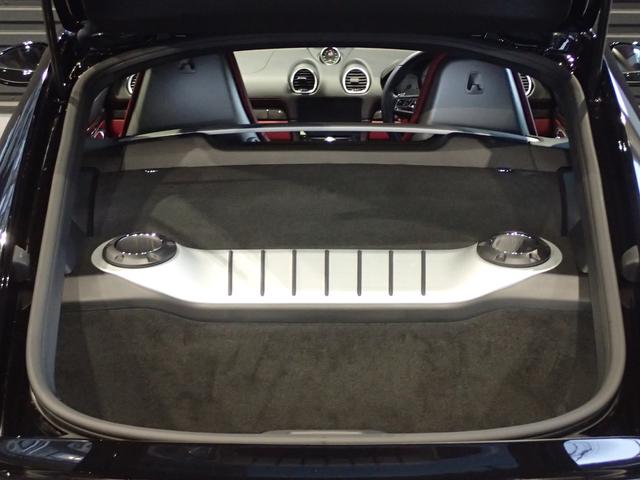 ７１８ケイマン ７１８ケイマンＧＴＳ　４．０　ツートンレザーインテリア（黒×赤）・１８ｗａｙ電動シート・ＰＡＳＭ－１０ｍｍ・カーボンインテリアＰＫＧ・シートクーラー・ＧＴステアリング＆シートヒーター・エントリー＆ドライブ・クレスト加工ヘッドレスト（10枚目）