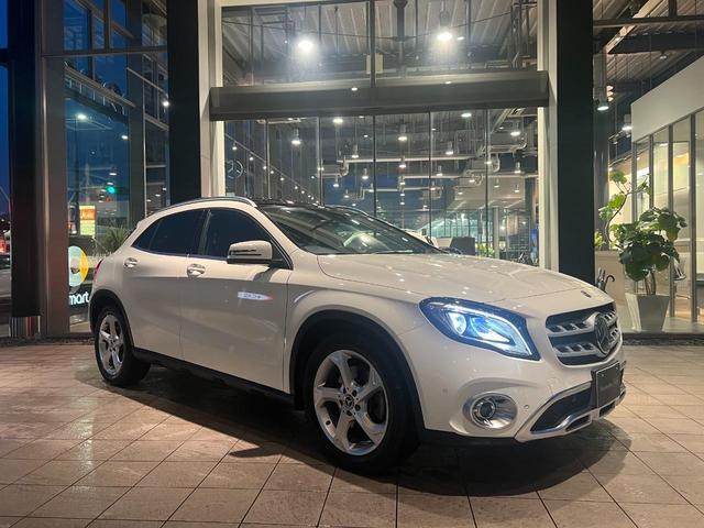 ＧＬＡクラス ＧＬＡ２２０　４マチック　■認定中古車１年保証■プレミアムＰ■レーダーセーフティＰ■Ｈａｒｍａｎ／Ｋａｒｄｏｎロジック７サラウンド■マルチカラーアンビエントライト■パノラミックＳルーフ■前方ドラレコ■本革＆ヒーター付電動シート（7枚目）