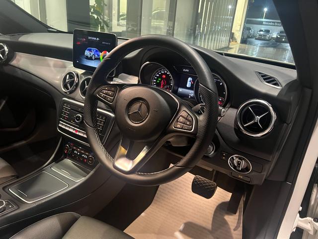 ＧＬＡクラス ＧＬＡ２２０　４マチック　■認定中古車１年保証■プレミアムＰ■レーダーセーフティＰ■Ｈａｒｍａｎ／Ｋａｒｄｏｎロジック７サラウンド■マルチカラーアンビエントライト■パノラミックＳルーフ■前方ドラレコ■本革＆ヒーター付電動シート（23枚目）