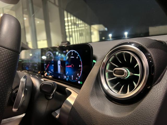 MERCEDES BENZ GLB GLB200D AMG LINE