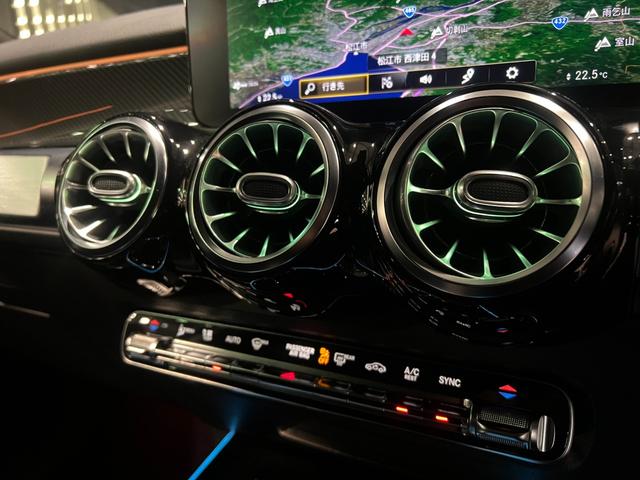 MERCEDES BENZ GLB GLB200D AMG LINE