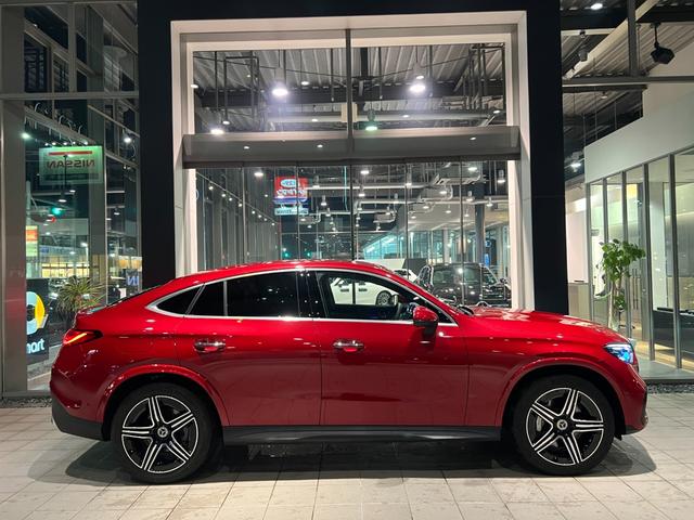 ＧＬＣ ＧＬＣ２２０ｄ　４ＭクペドライバズＰ＋ＡＭＧラインＰ　■新車保証継承■１オーナー■ＡＭＧレザーエクスクルージブＰ■前後Ｄレコーダ■本革■ヘッドアップディスプレイ■Ｂｕｒｍｅｓｔｅｒ３Ｄサラウンド■シート＆ステアリングヒーター■リア・アクスルステアリング（6枚目）