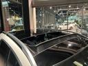 認定中古車「サーティファイドカー」では、 万一お車が故障した場合も、ご購入後2年間は走行距離にかかわらずメルセデス・ベンツ正規サービスネットワークで無料修理いたします。
