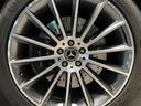 認定中古車「サーティファイドカー」では、 万一お車が故障した場合も、ご購入後2年間は走行距離にかかわらずメルセデス・ベンツ正規サービスネットワークで無料修理いたします。
