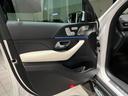認定中古車「サーティファイドカー」では、 万一お車が故障した場合も、ご購入後2年間は走行距離にかかわらずメルセデス・ベンツ正規サービスネットワークで無料修理いたします。