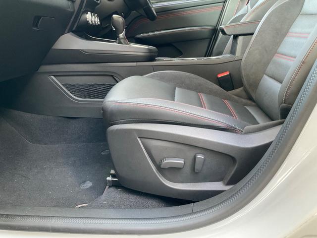 アルカナ ルノー スポール ラインE-テックフルハイブリッド オートクルーズコントロール 衝突被害軽減システム スマートキー レーンアシスト USB 全周囲カメラ シートヒーター クリアランスソナー オートライト パークアシスト アイドリングストップ エアコン(18枚目)