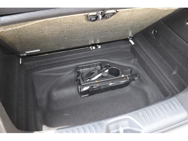 A180 スポーツ 禁煙車 ナイトPKG 後期リアディフューザー 衝突防止アシスト 純正ナビ フルセグ キセノン 半革シート 社外アルミ ローダウン パークトロニック スペアキー有 ヘッドライトリペア済 走行テスト済車輛(11枚目)